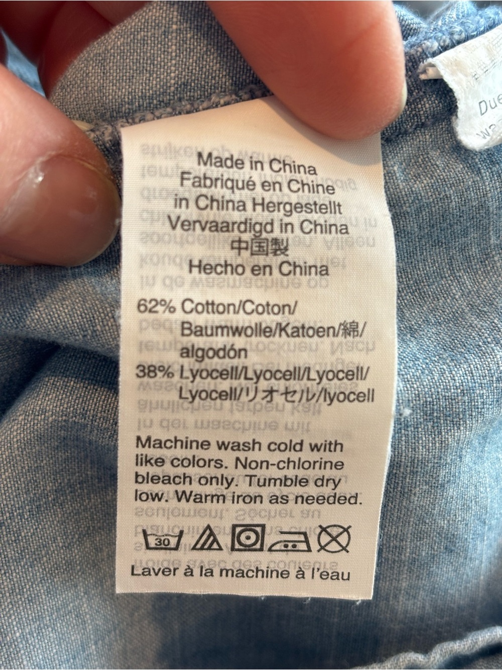 Madewell denim button-up in sky blue wash - Picture 4 of 4